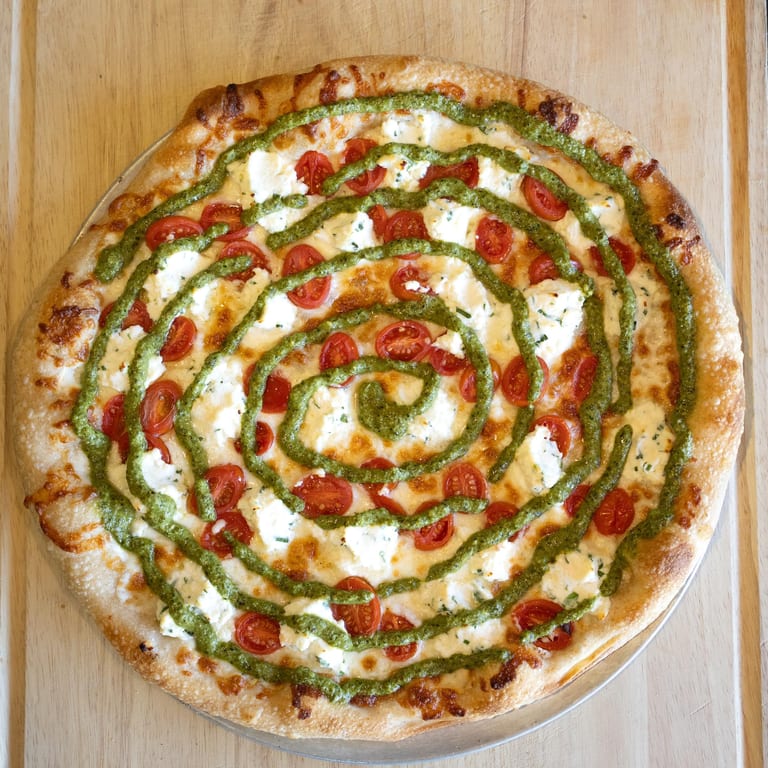 Authentic Italian Flavors: Pizza, Pasta, and More
